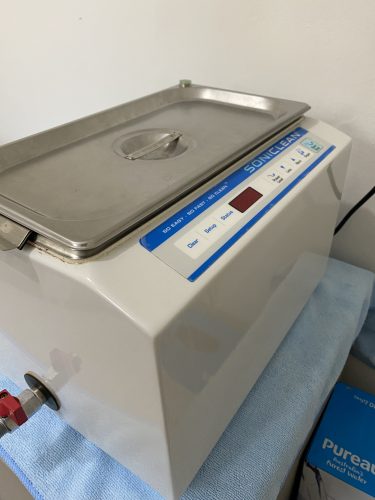 Ultrasonic cleaner 